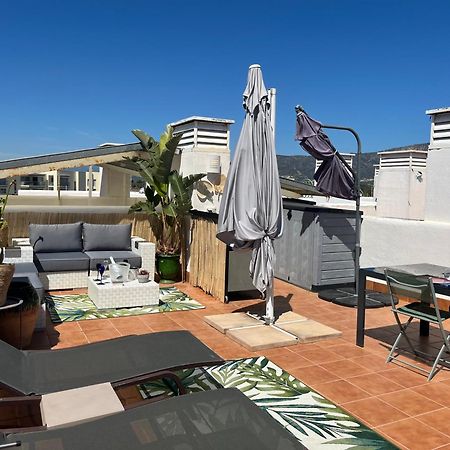 Appartement Avec Terrasse Sur Le Toit Vue Mer Roses Esterno foto